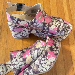 FREE PEOPLE | flower wedge sandals
